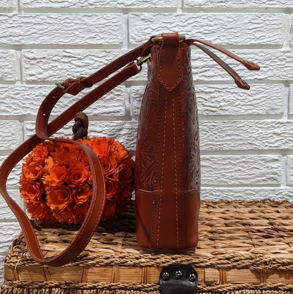 🤎SOLD🤎Frye Melissa Artisan small Hobo, Cognac - Picture 4 of 11